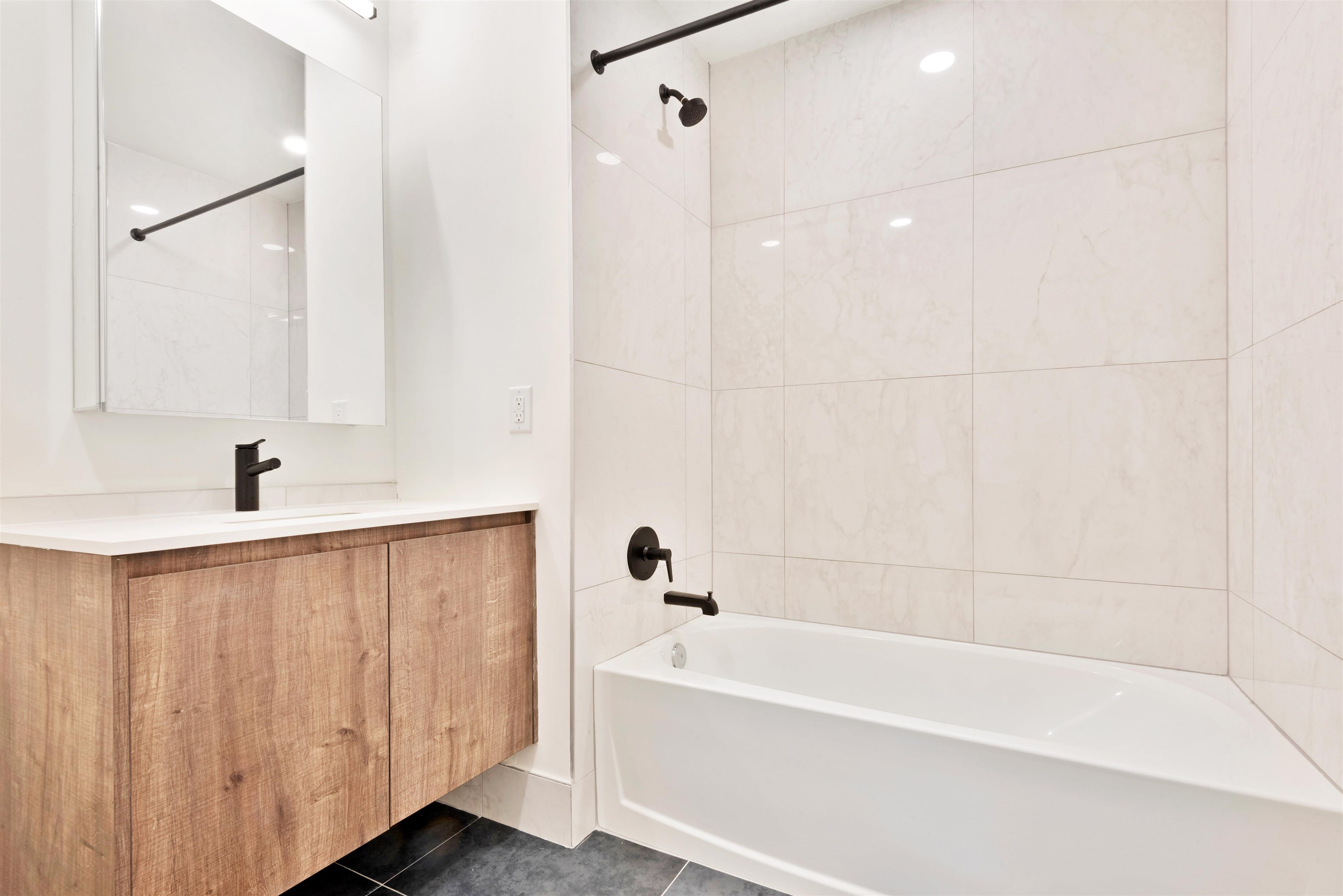 55 JORDAN AVE Unit: 1490