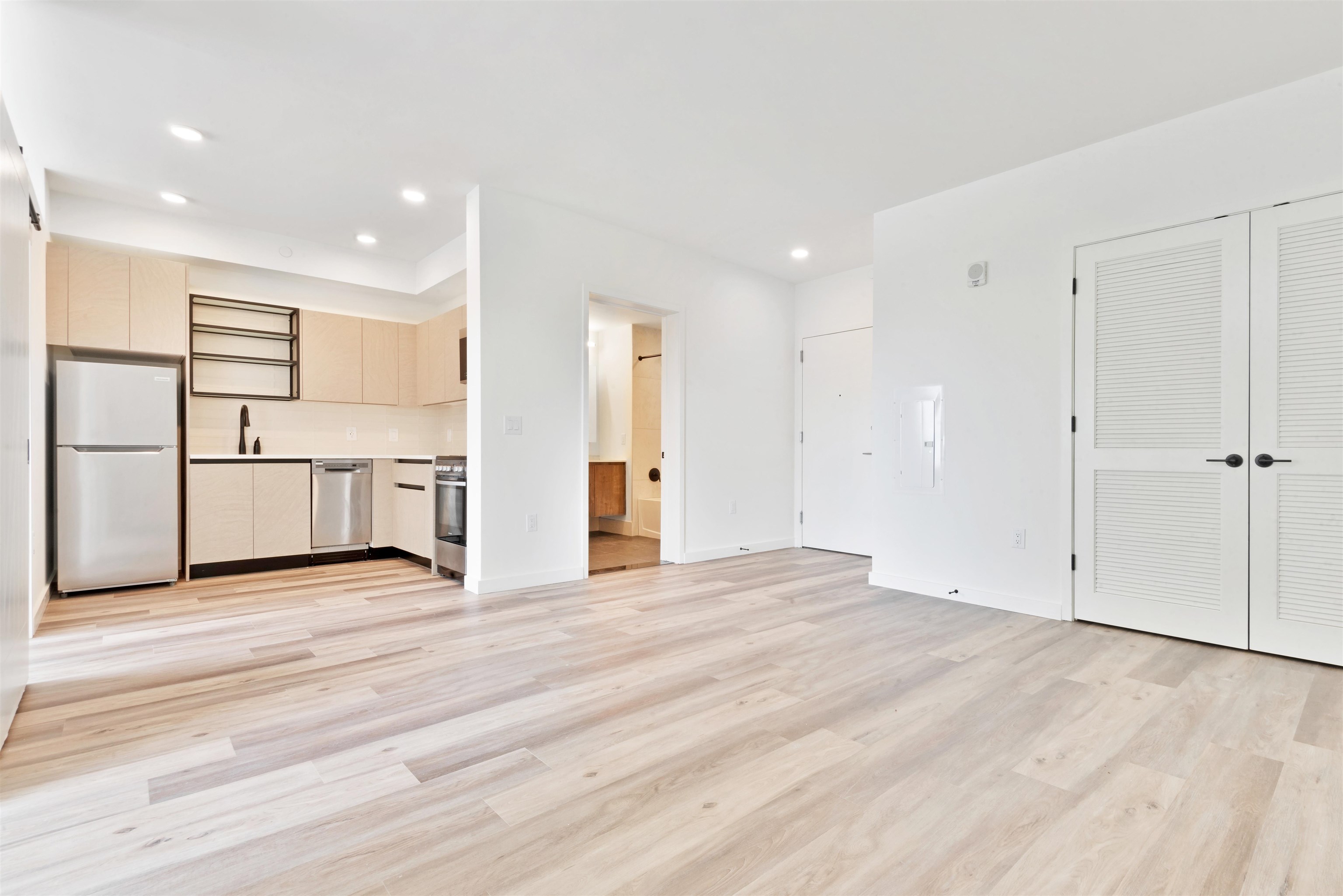 55 JORDAN AVE Unit: 1490