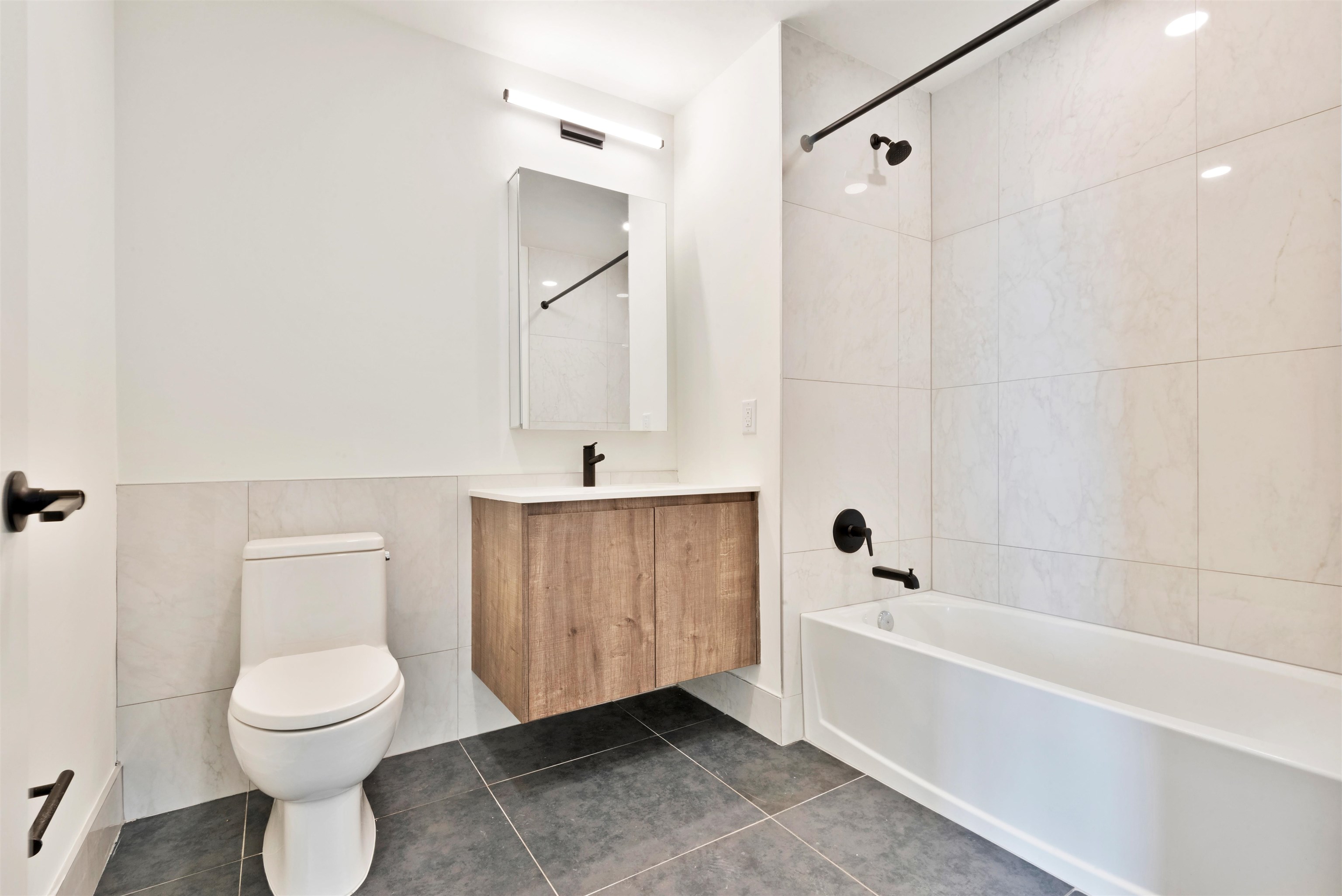 55 JORDAN AVE Unit: 1490