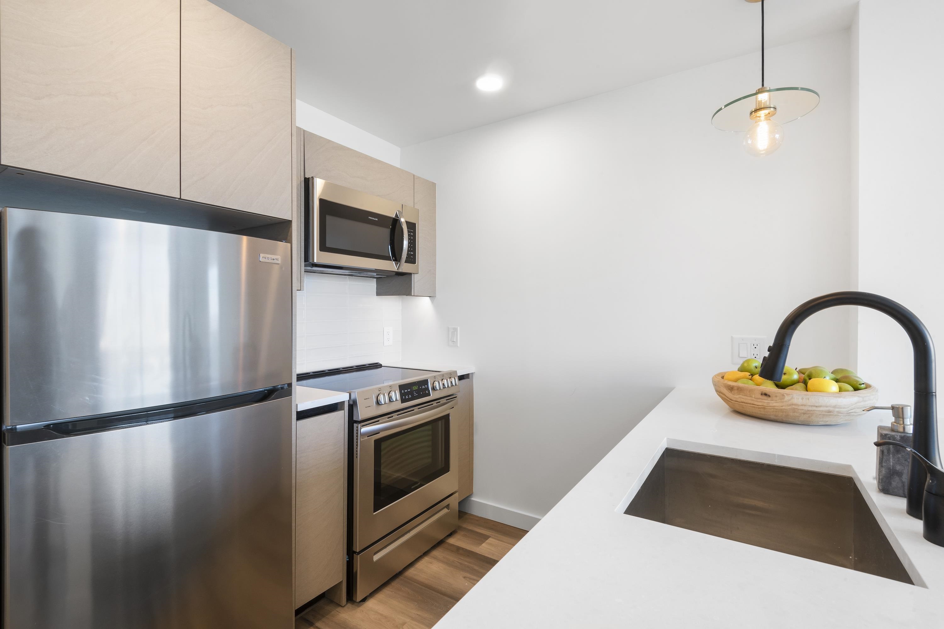 55 JORDAN AVE Unit: 7100
