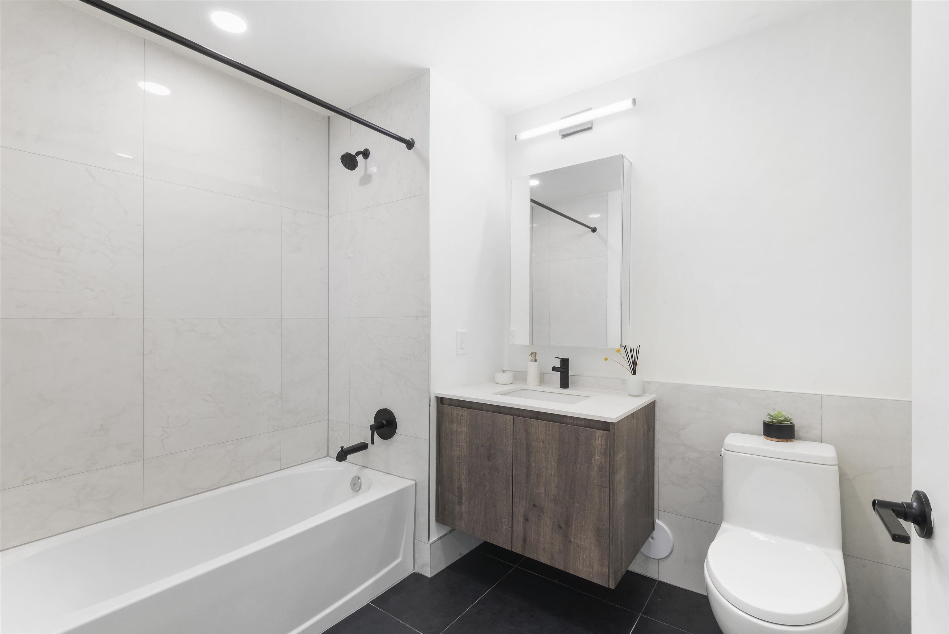 55 JORDAN AVE Unit: 7100