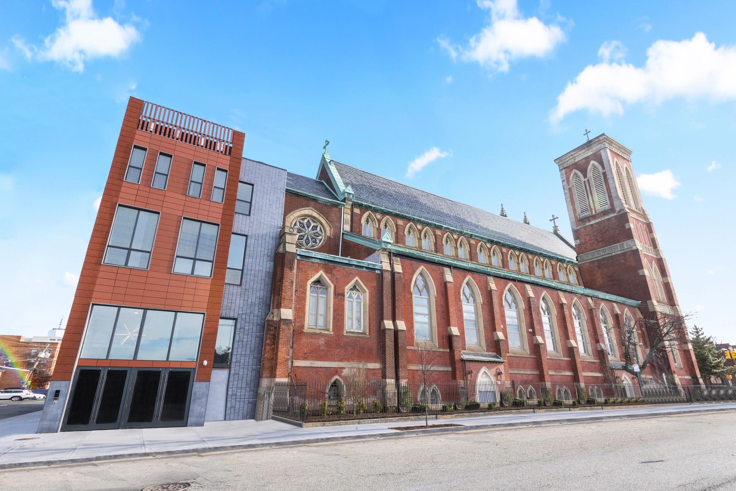 380 MONTGOMERY ST Unit: 214