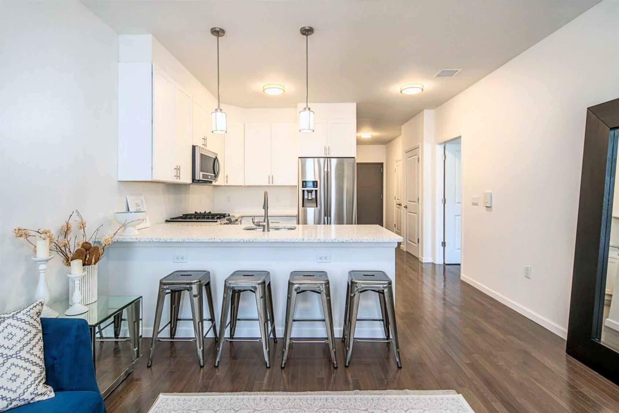 850 NEWARK AVE Unit: 4D