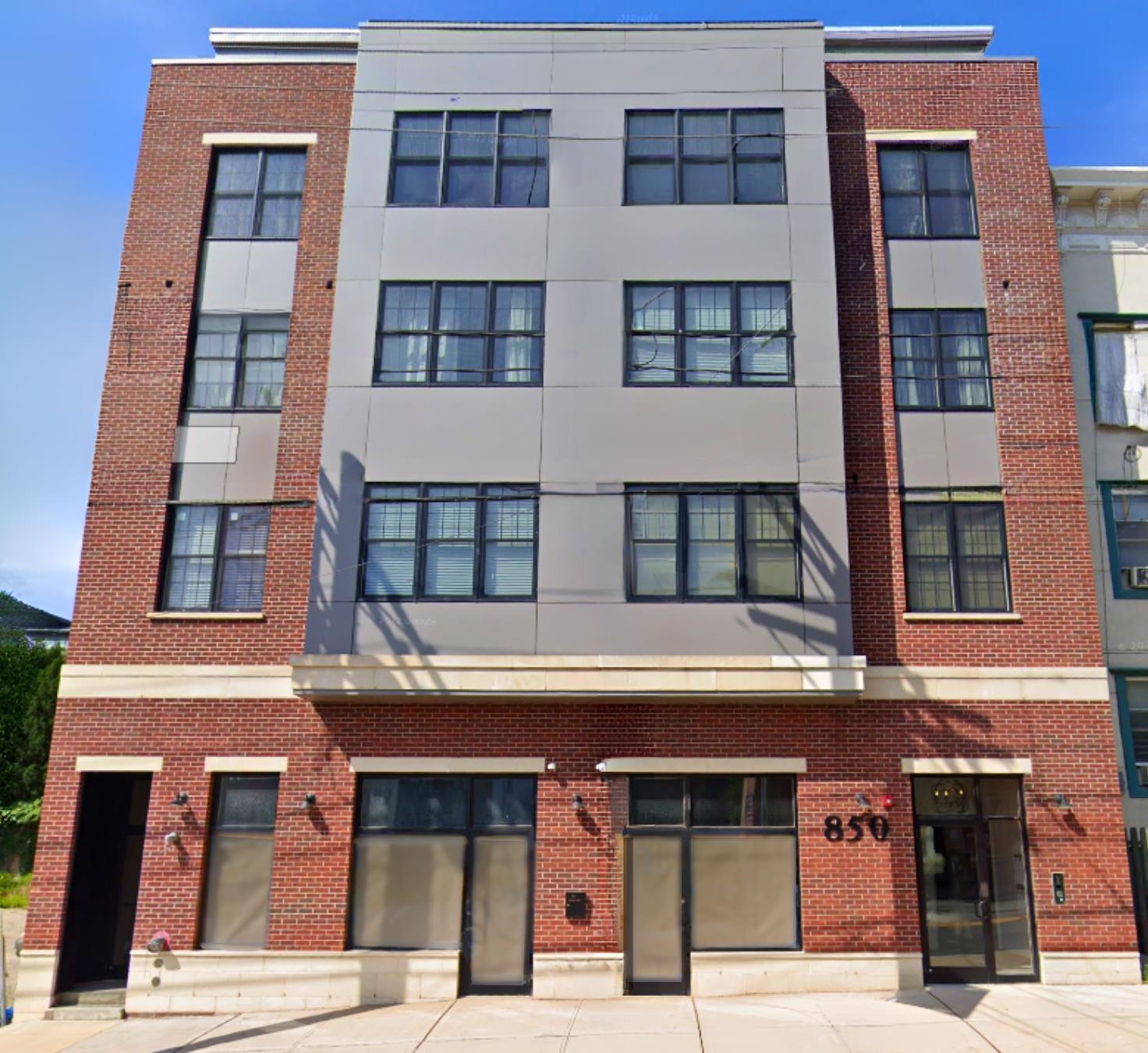 850 NEWARK AVE Unit: 4D