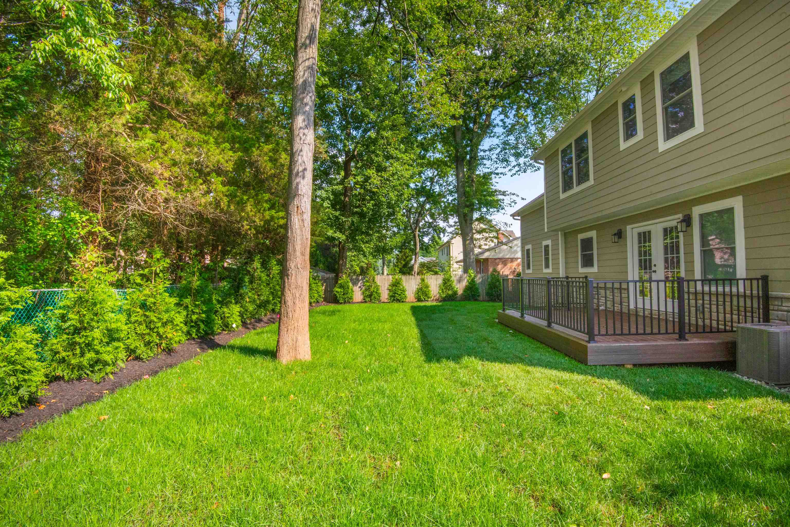 1283 RAHWAY AVE