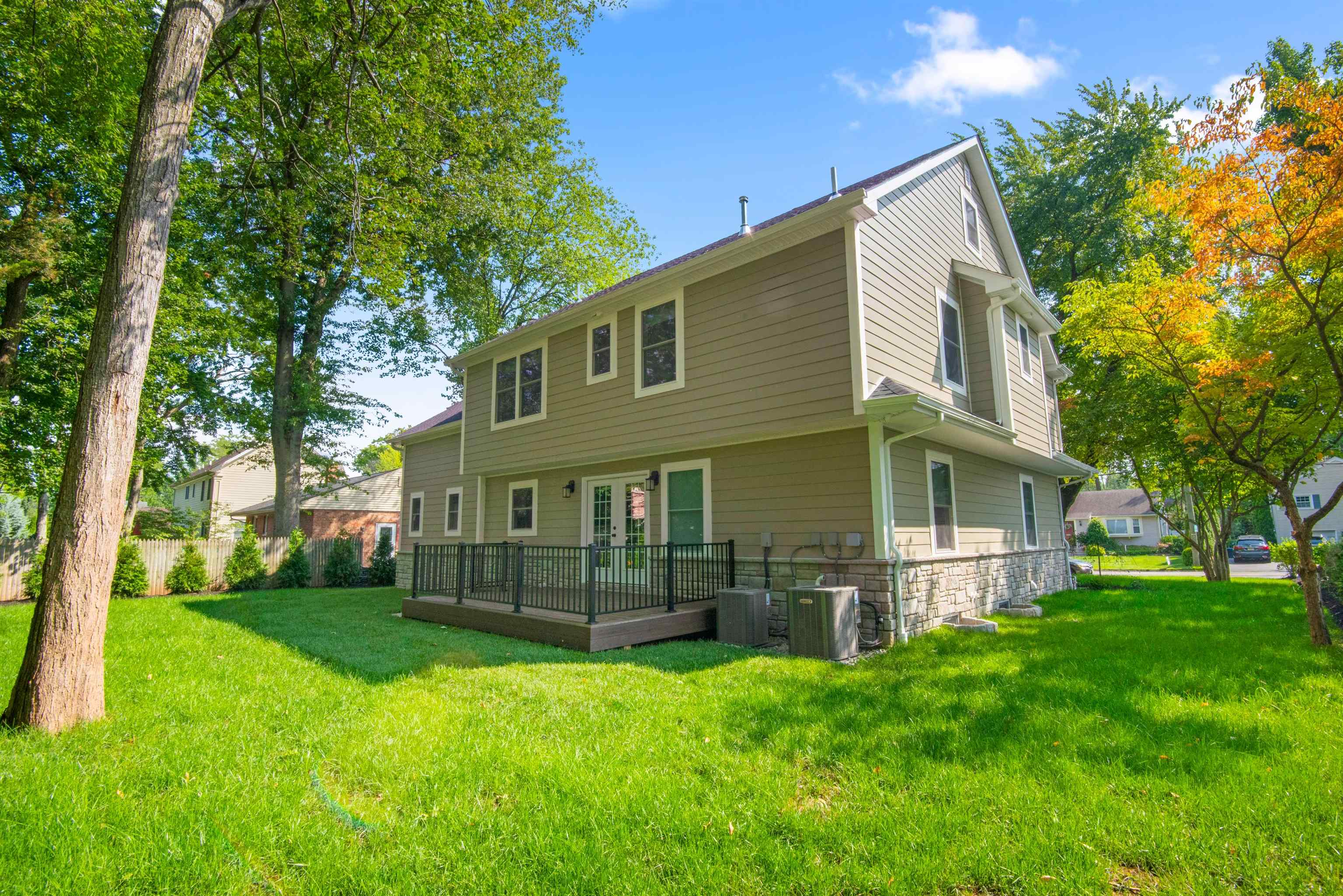 1283 RAHWAY AVE