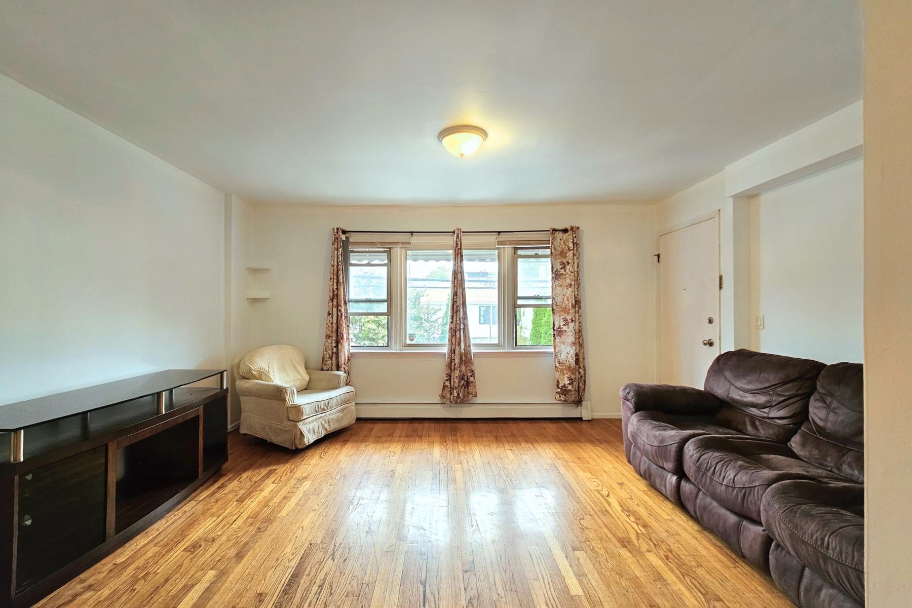 41 ALAN TERRACE Unit: 1