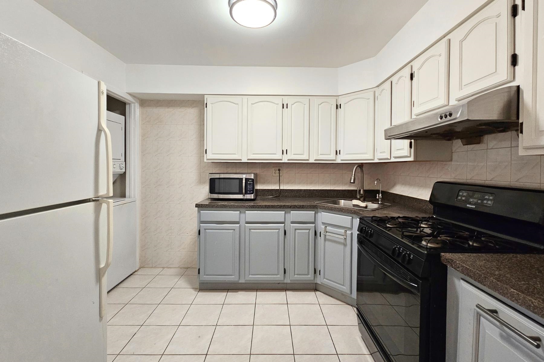 41 ALAN TERRACE Unit: 1