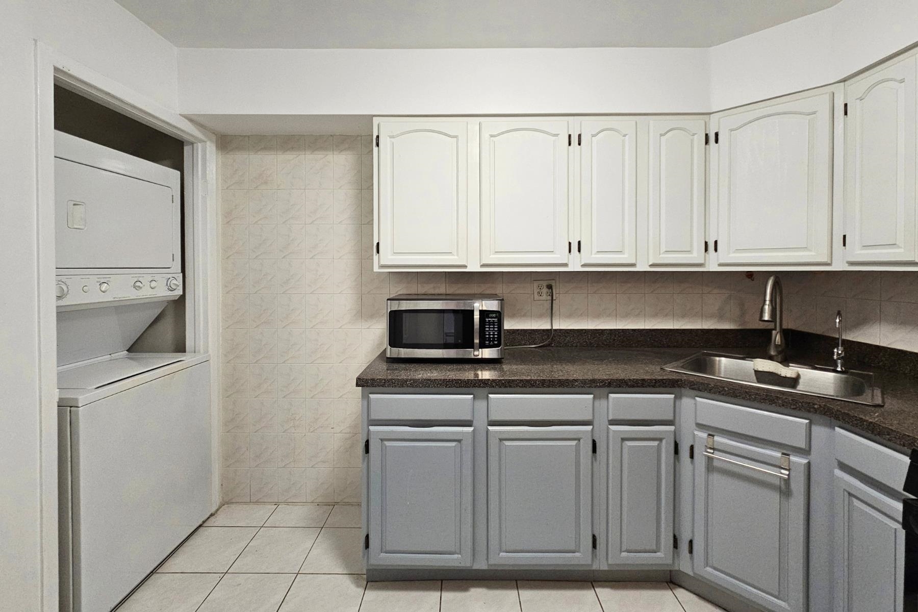 41 ALAN TERRACE Unit: 1