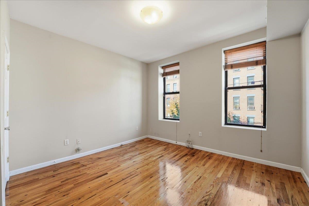 129 WILLOW AVE Unit: 3L