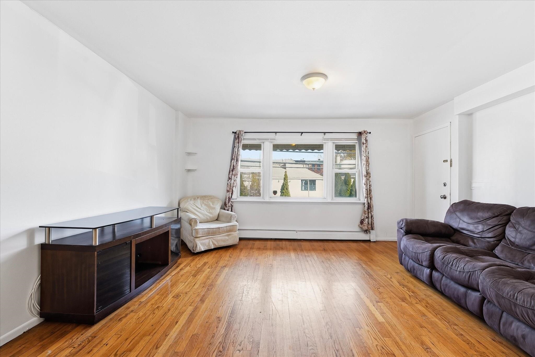 41 ALAN TERRACE Unit: 1