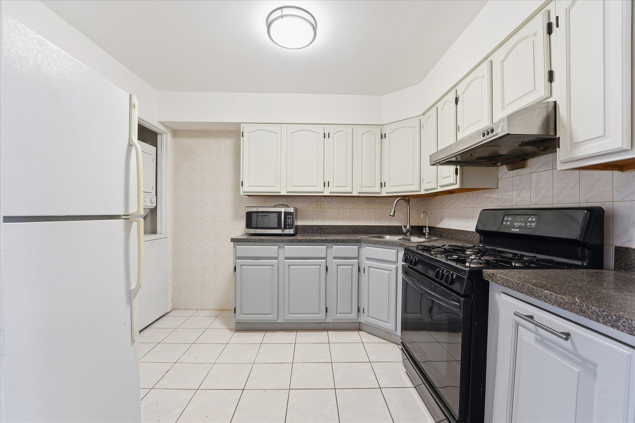 41 ALAN TERRACE Unit: 1