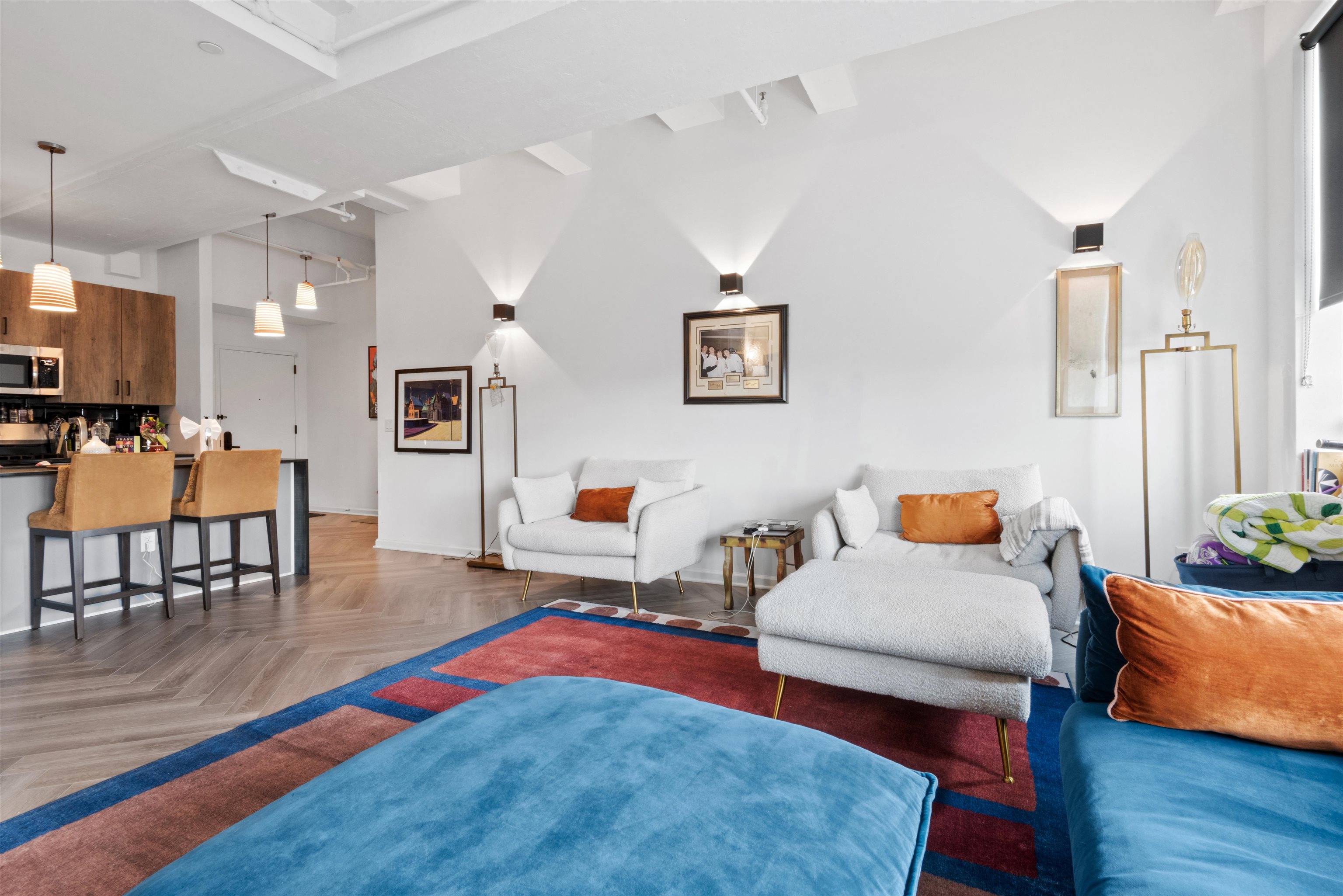 142 CHARLES ST Unit: 3C