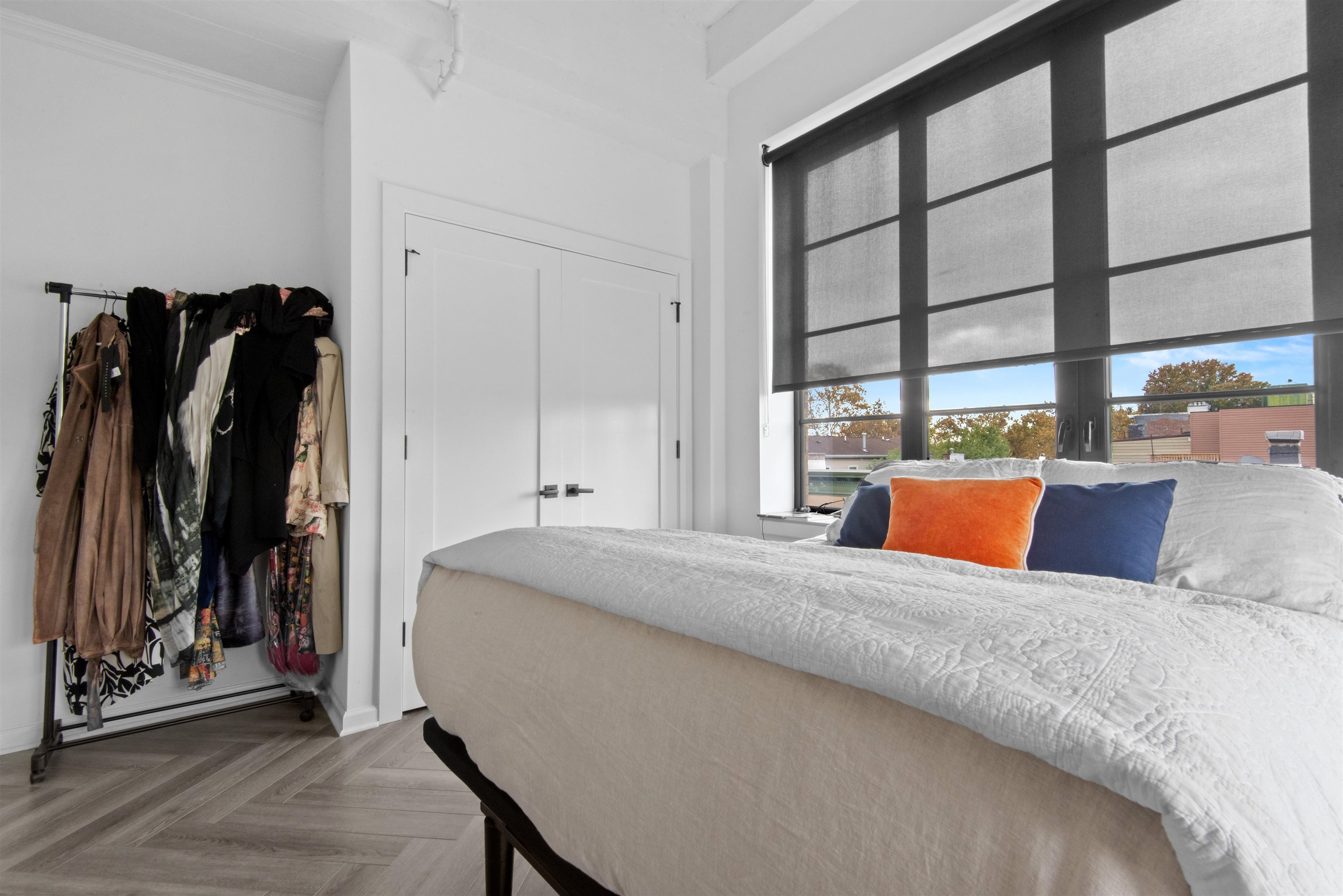 142 CHARLES ST Unit: 3C