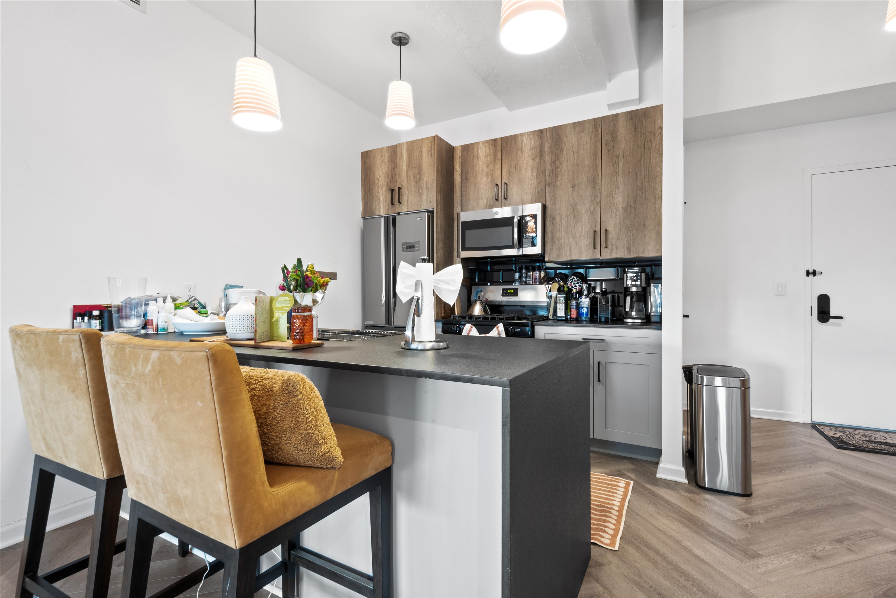 142 CHARLES ST Unit: 3C