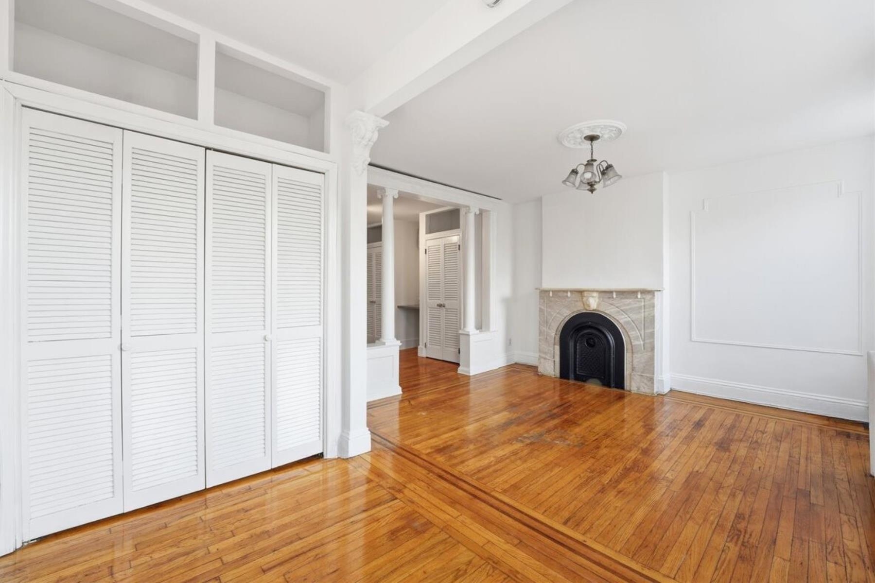 262 BARROW ST Unit: 3