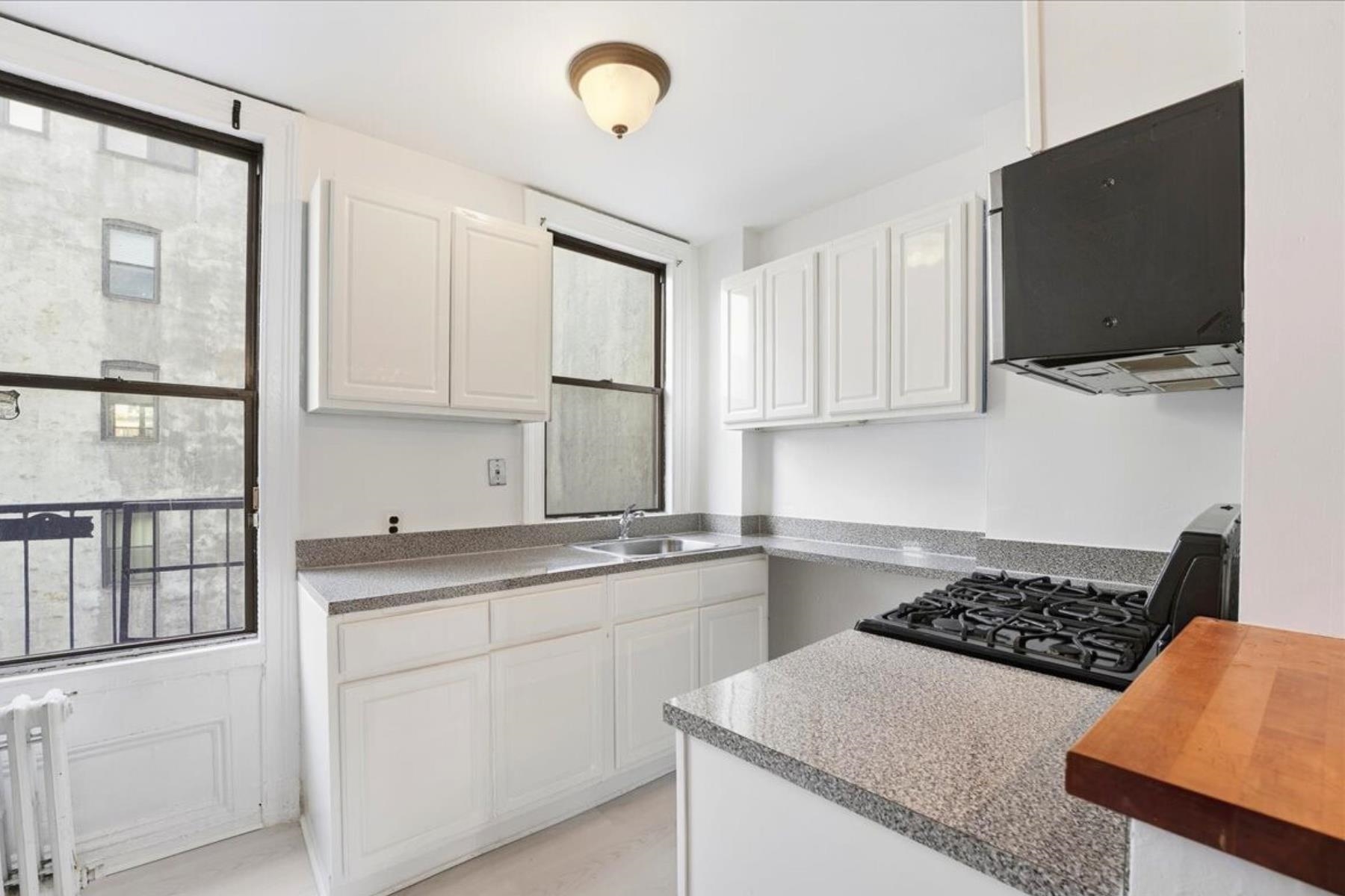 262 BARROW ST Unit: 3