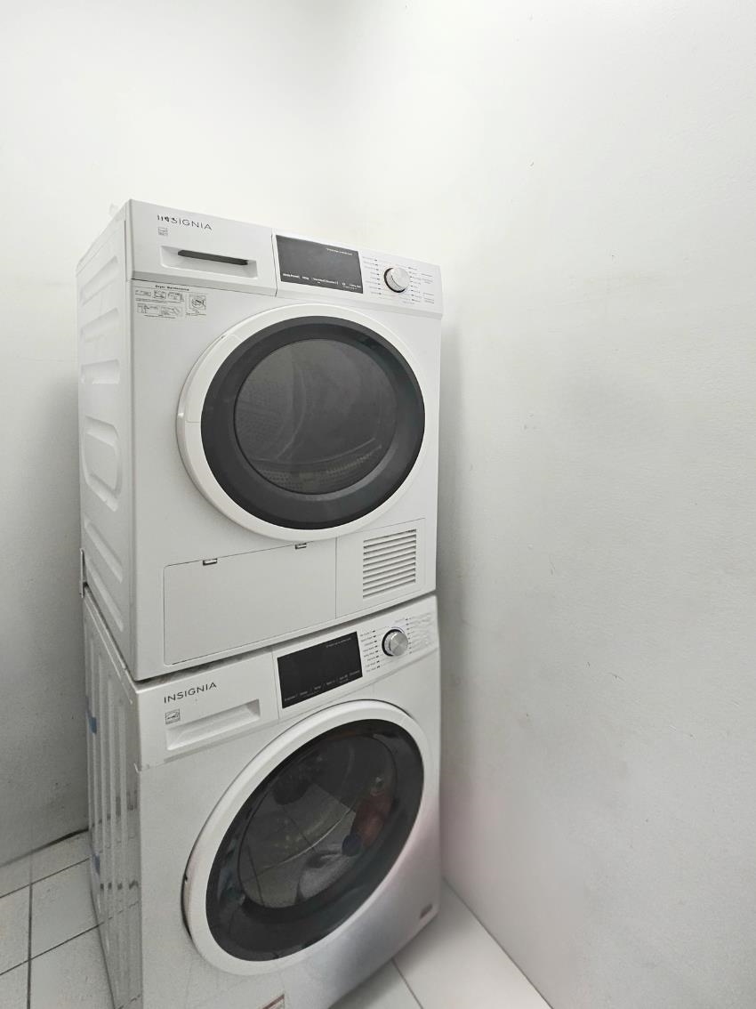 262 BARROW ST Unit: 3