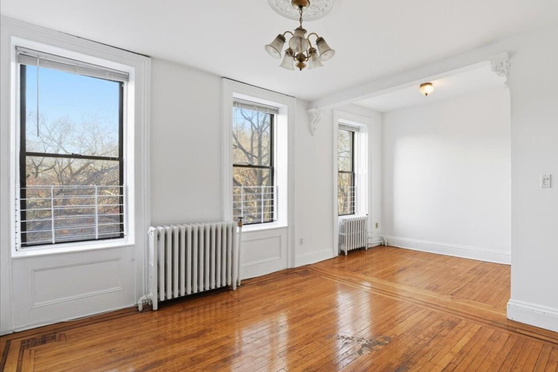 262 BARROW ST Unit: 3