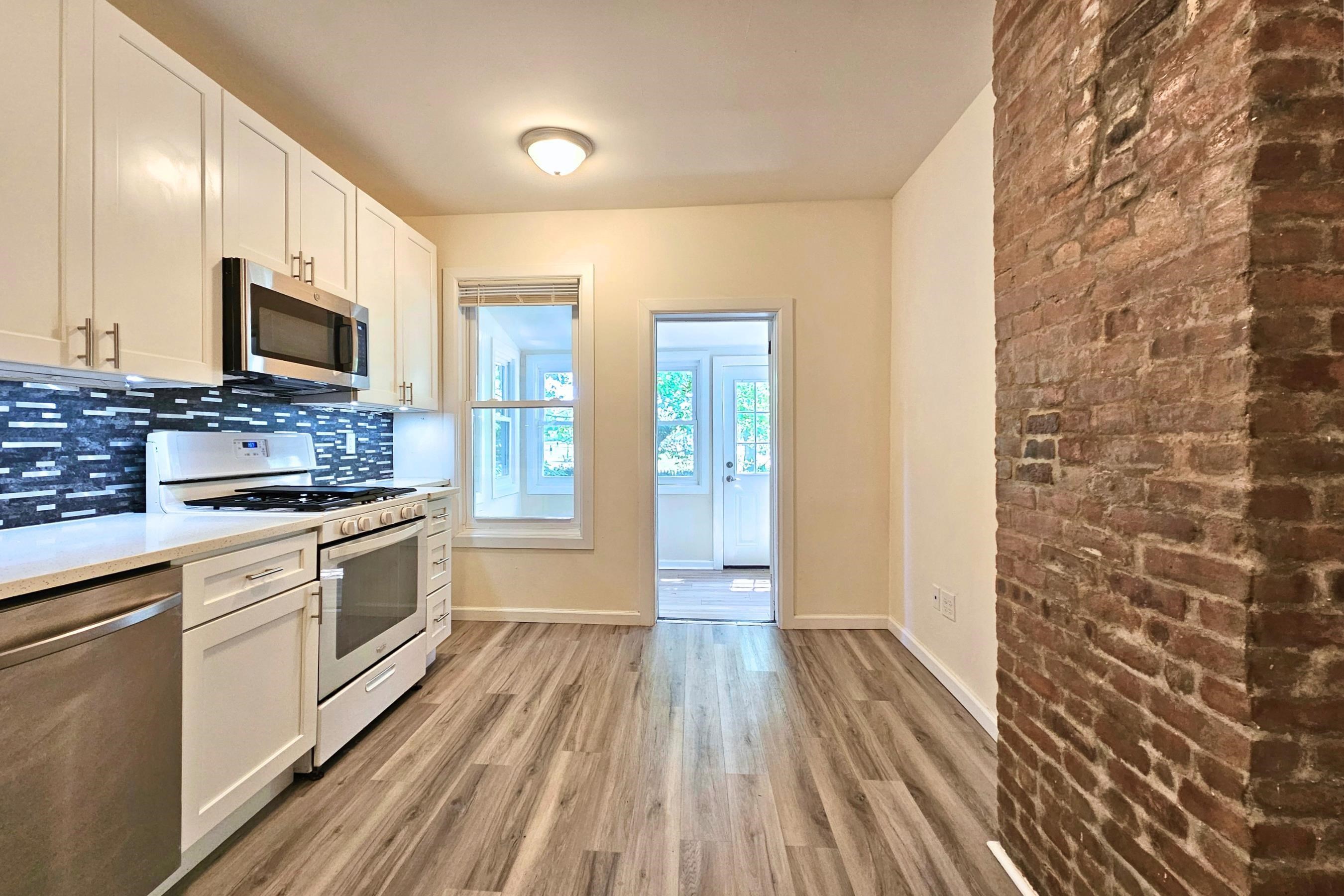 45 GAUTIER AVE Unit: 1