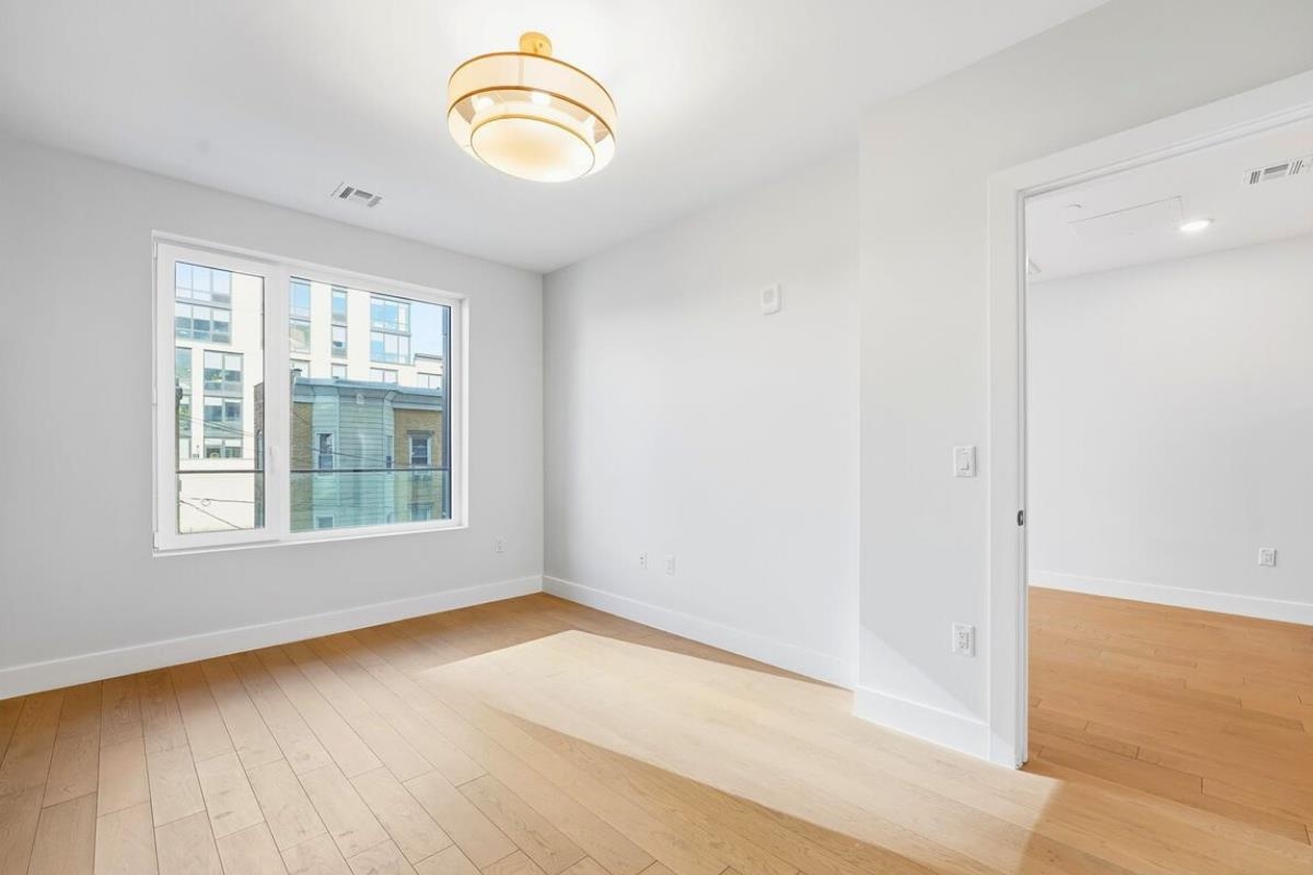 35 ORCHARD ST Unit: 303