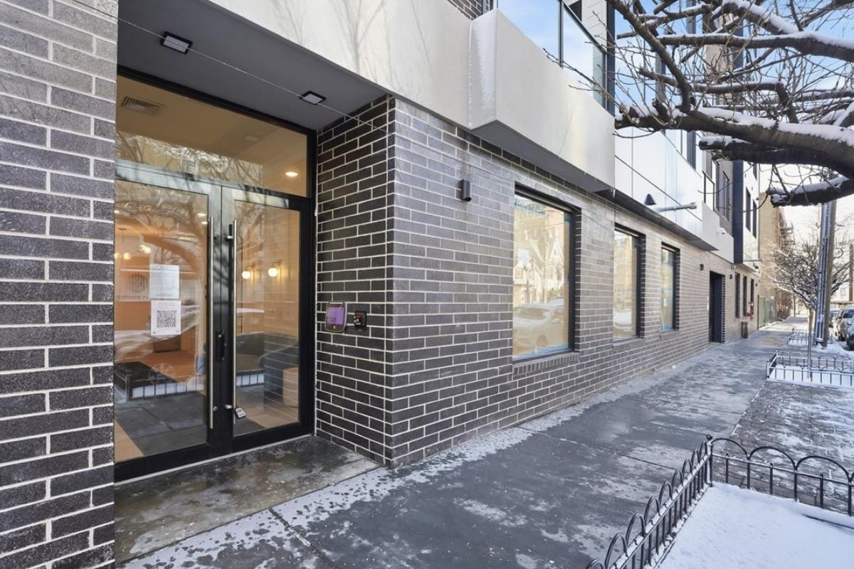 35 ORCHARD ST Unit: 303