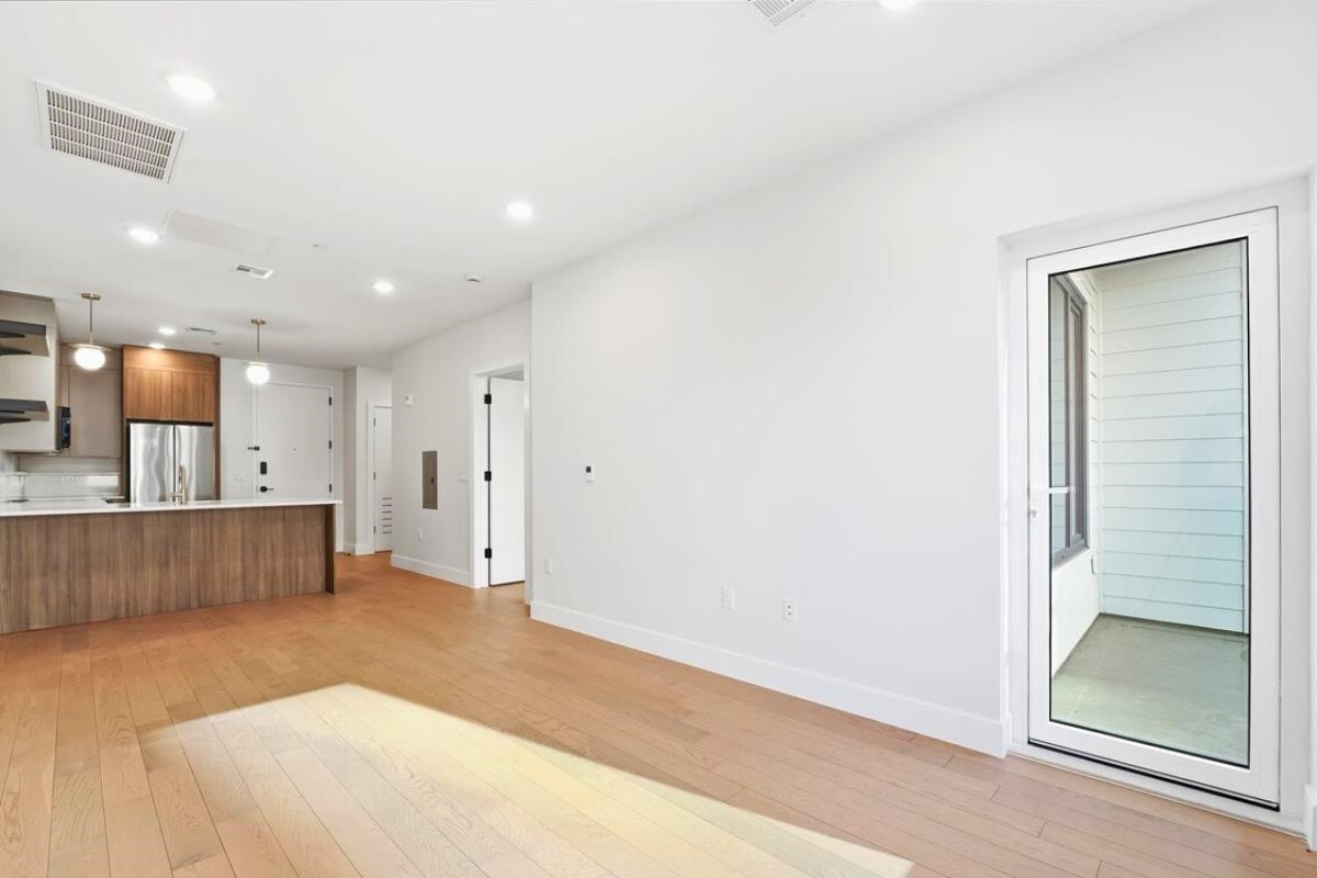 35 ORCHARD ST Unit: 303