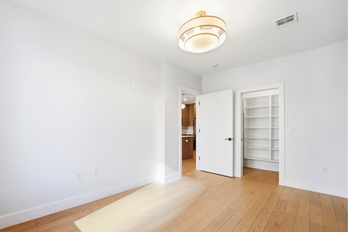 35 ORCHARD ST Unit: 303