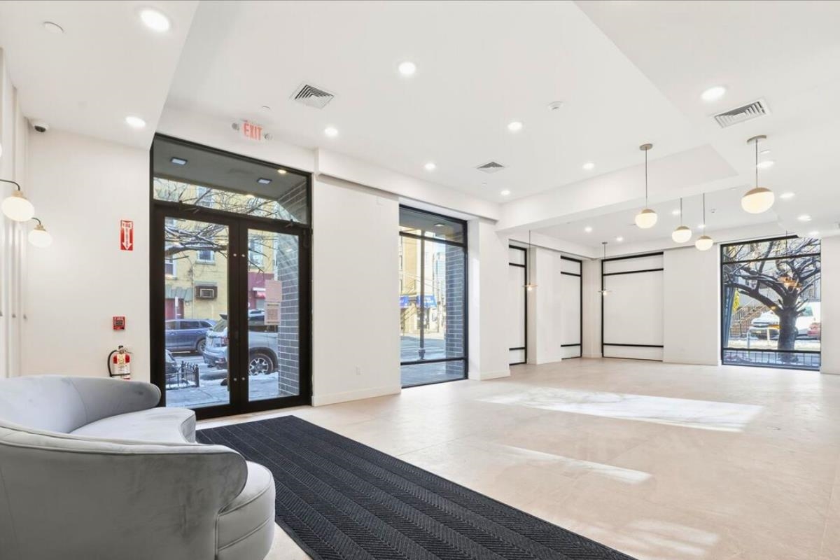 35 ORCHARD ST Unit: 303