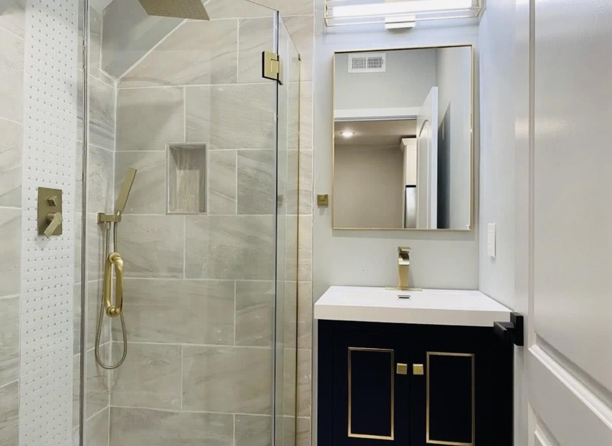 41 BEACON AVE Unit: 1