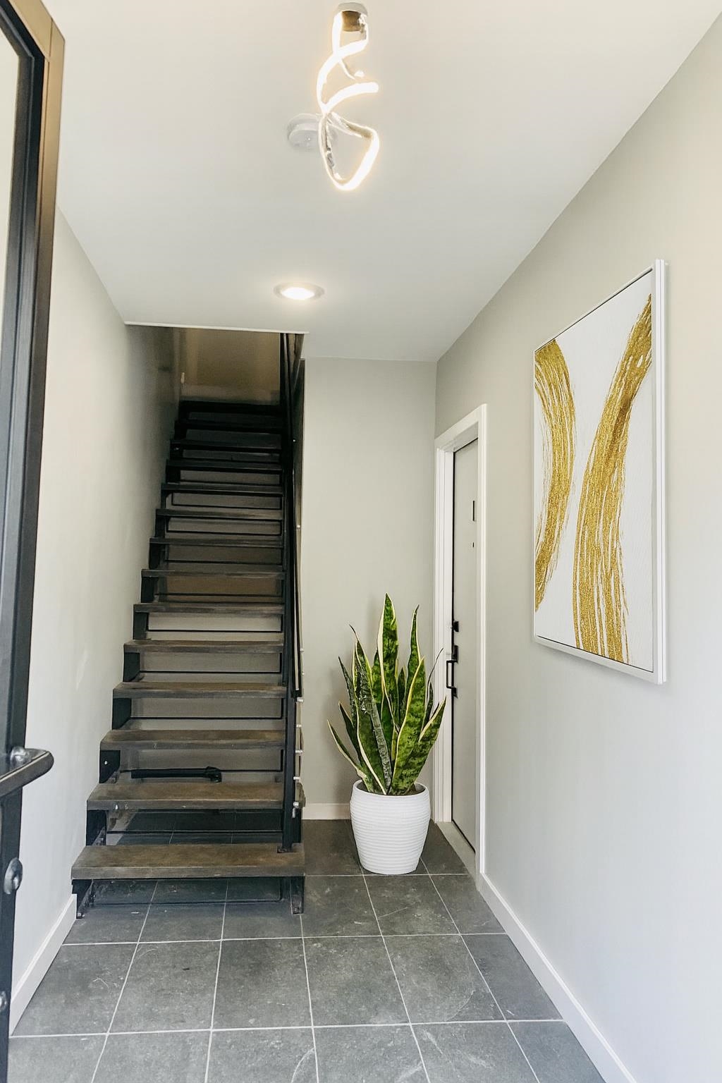 41 BEACON AVE Unit: 1