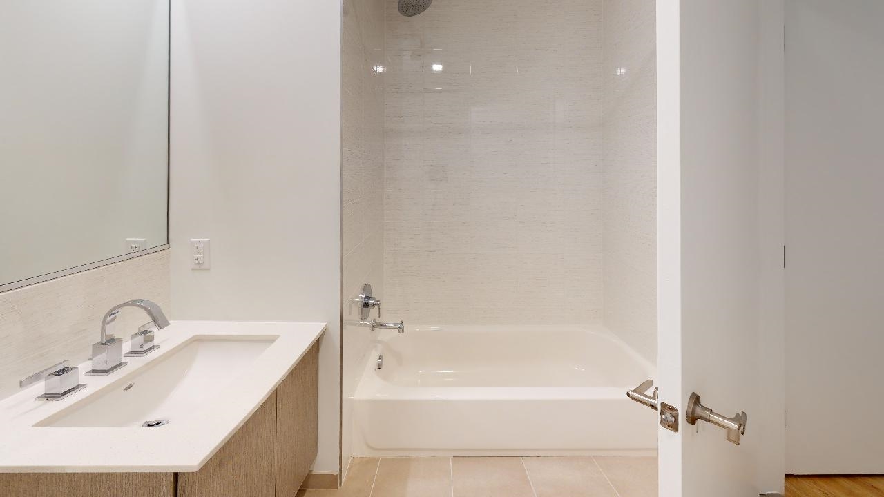 323 PINE ST Unit: 602