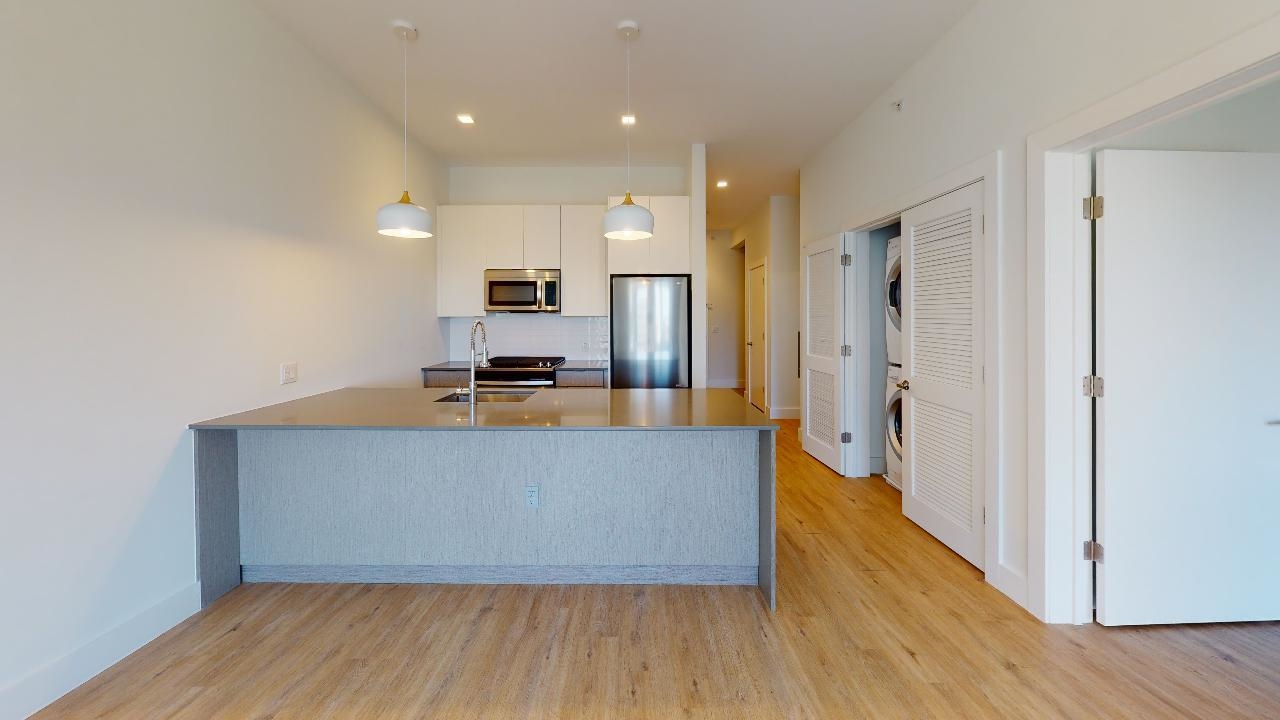 323 PINE ST Unit: 602