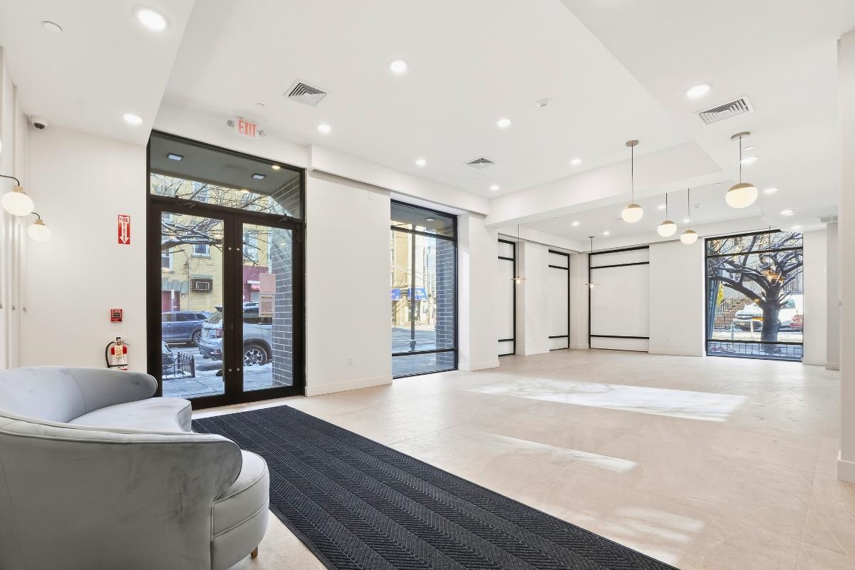 35 ORCHARD ST Unit: 303