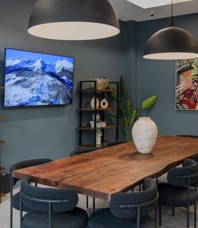 545 MARTIN LUTHER KING JR DR Unit: 409