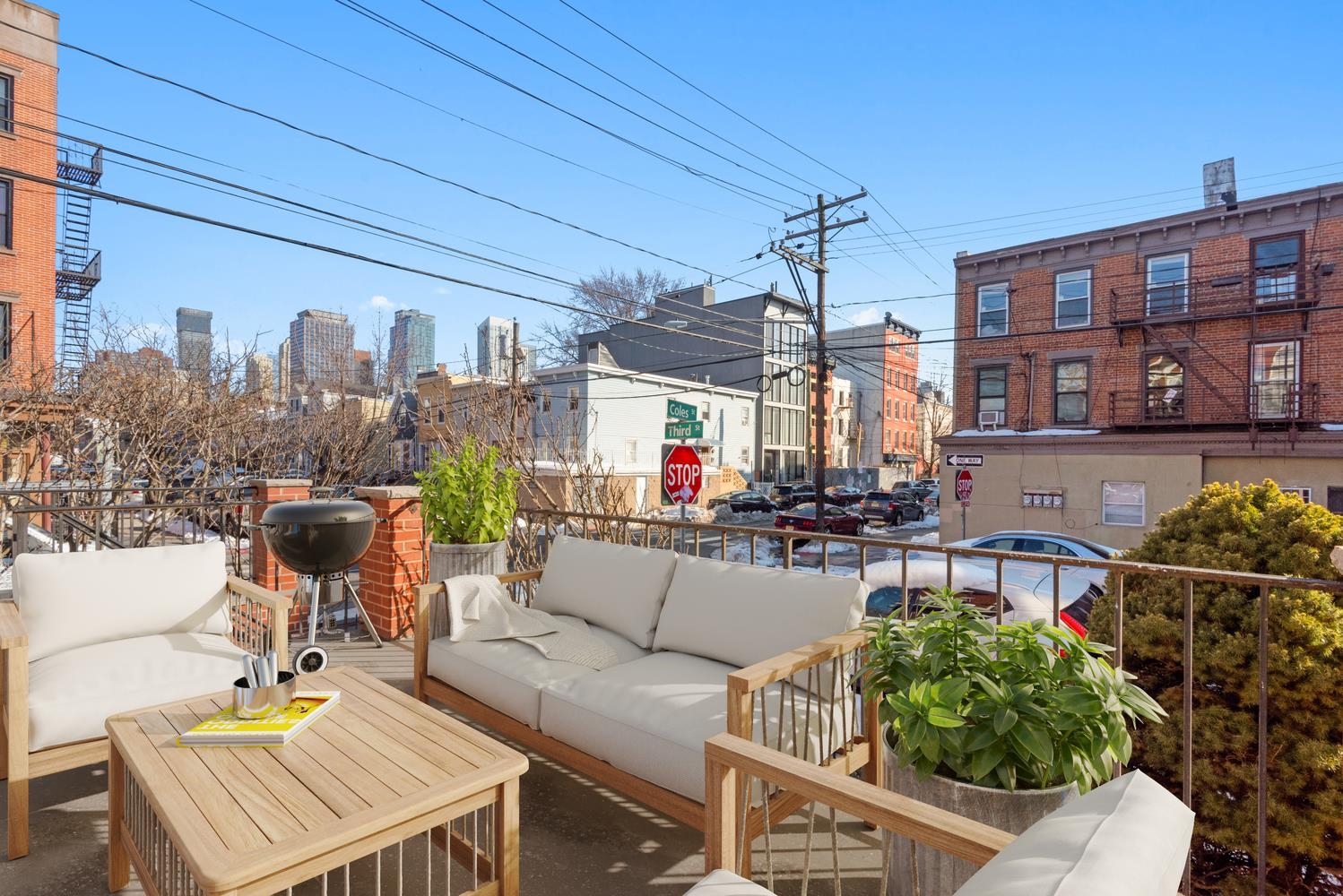 296 3RD ST Unit: 7