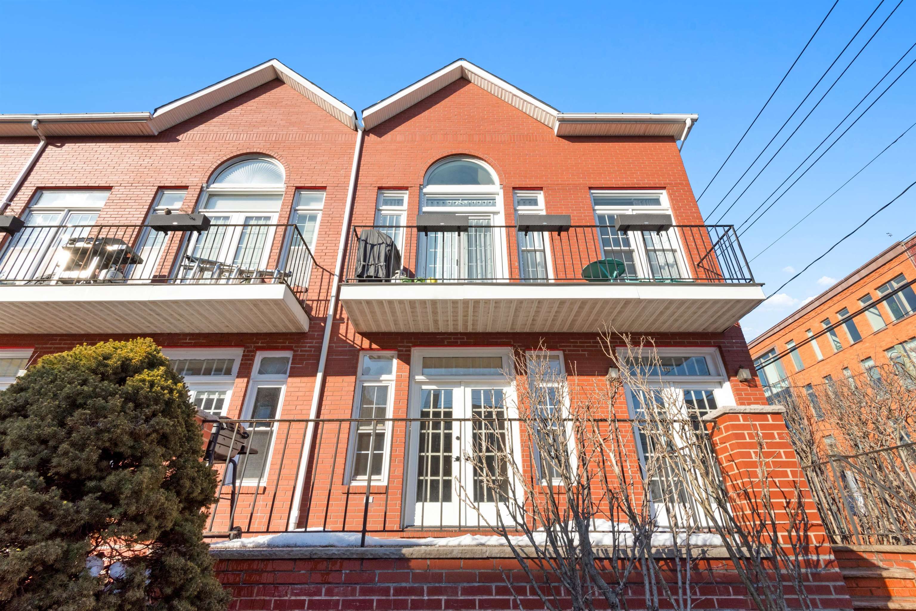 296 3RD ST Unit: 7