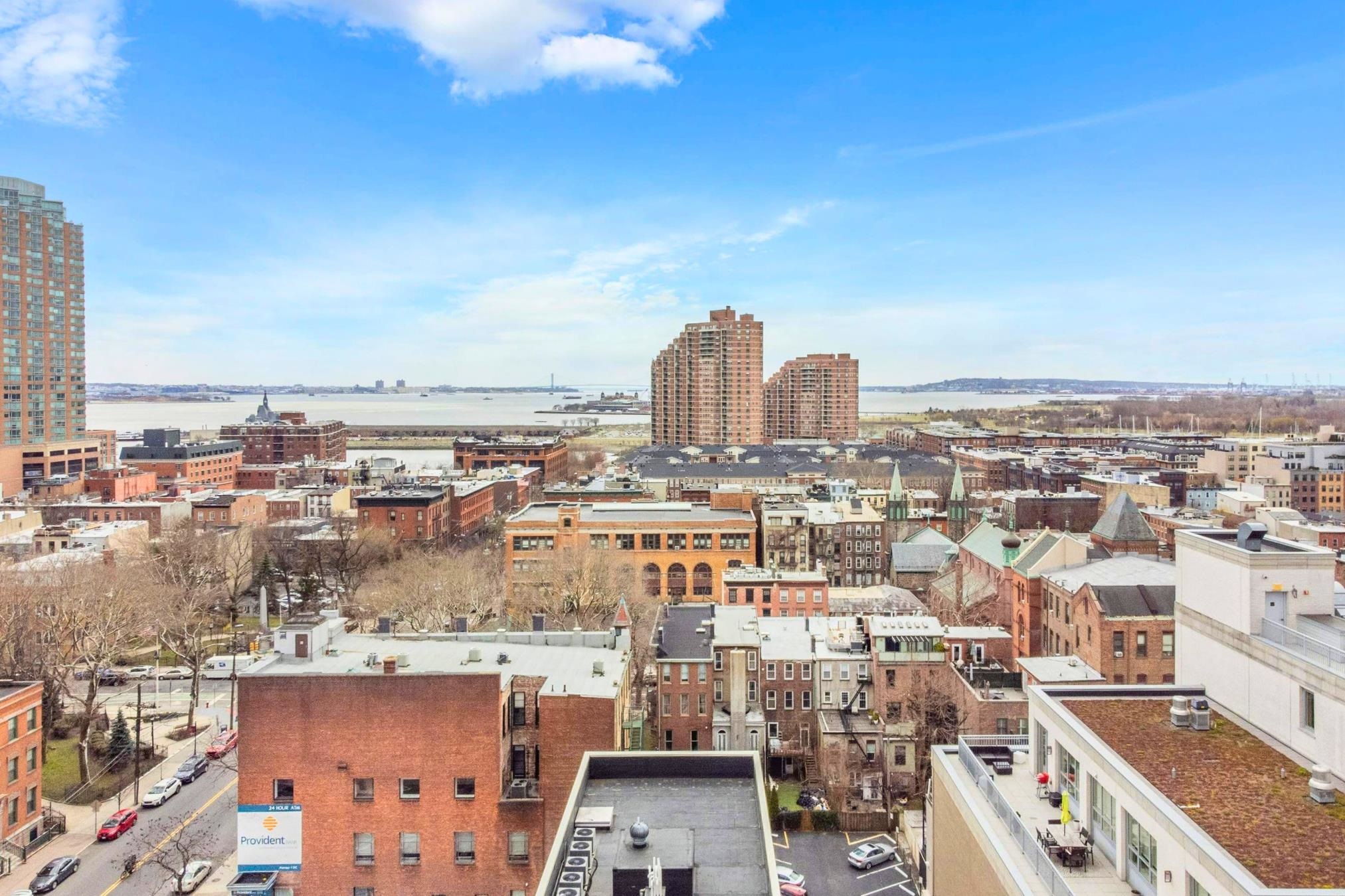 81 MONTGOMERY ST Unit: 7