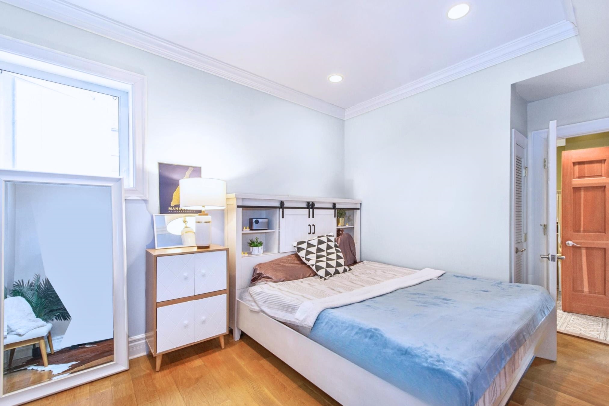 81 MONTGOMERY ST Unit: 7
