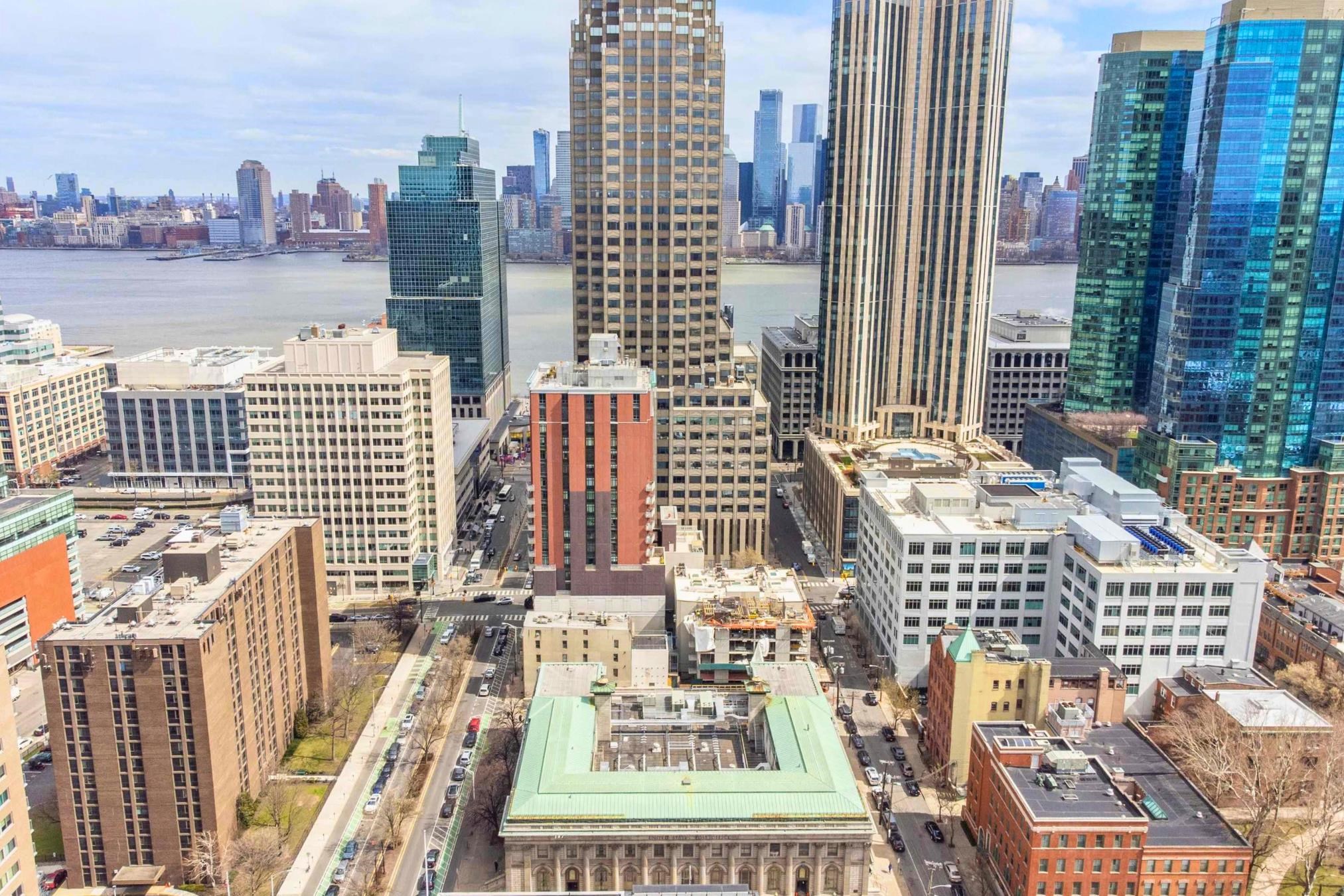 81 MONTGOMERY ST Unit: 7