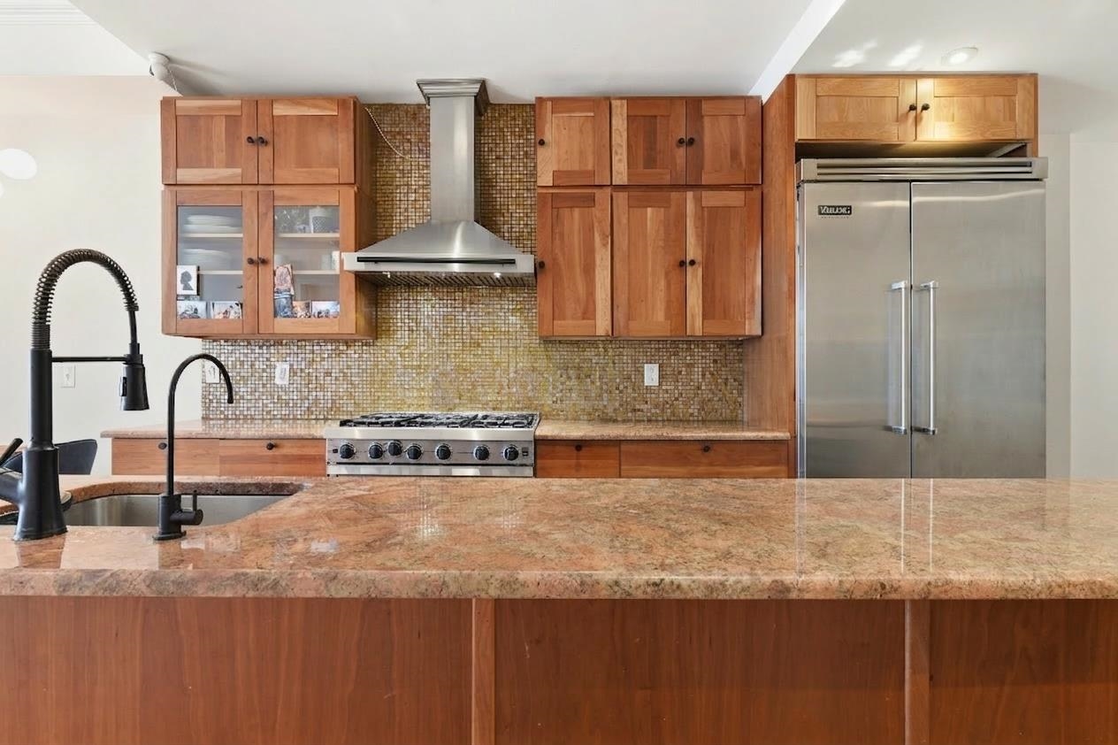 81 MONTGOMERY ST Unit: 7