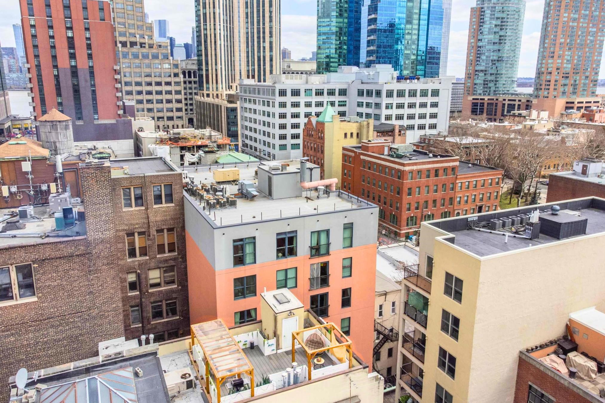 81 MONTGOMERY ST Unit: 7