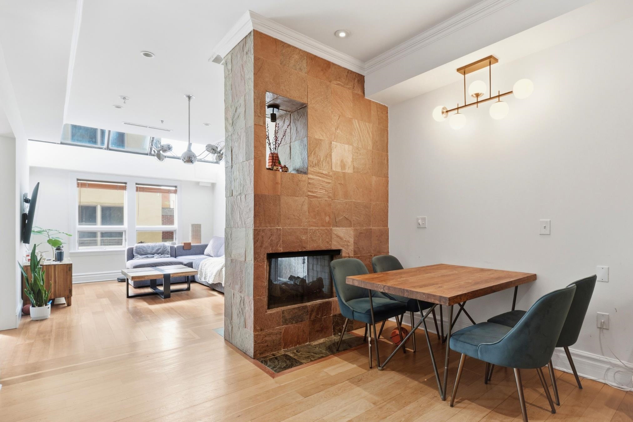 81 MONTGOMERY ST Unit: 7
