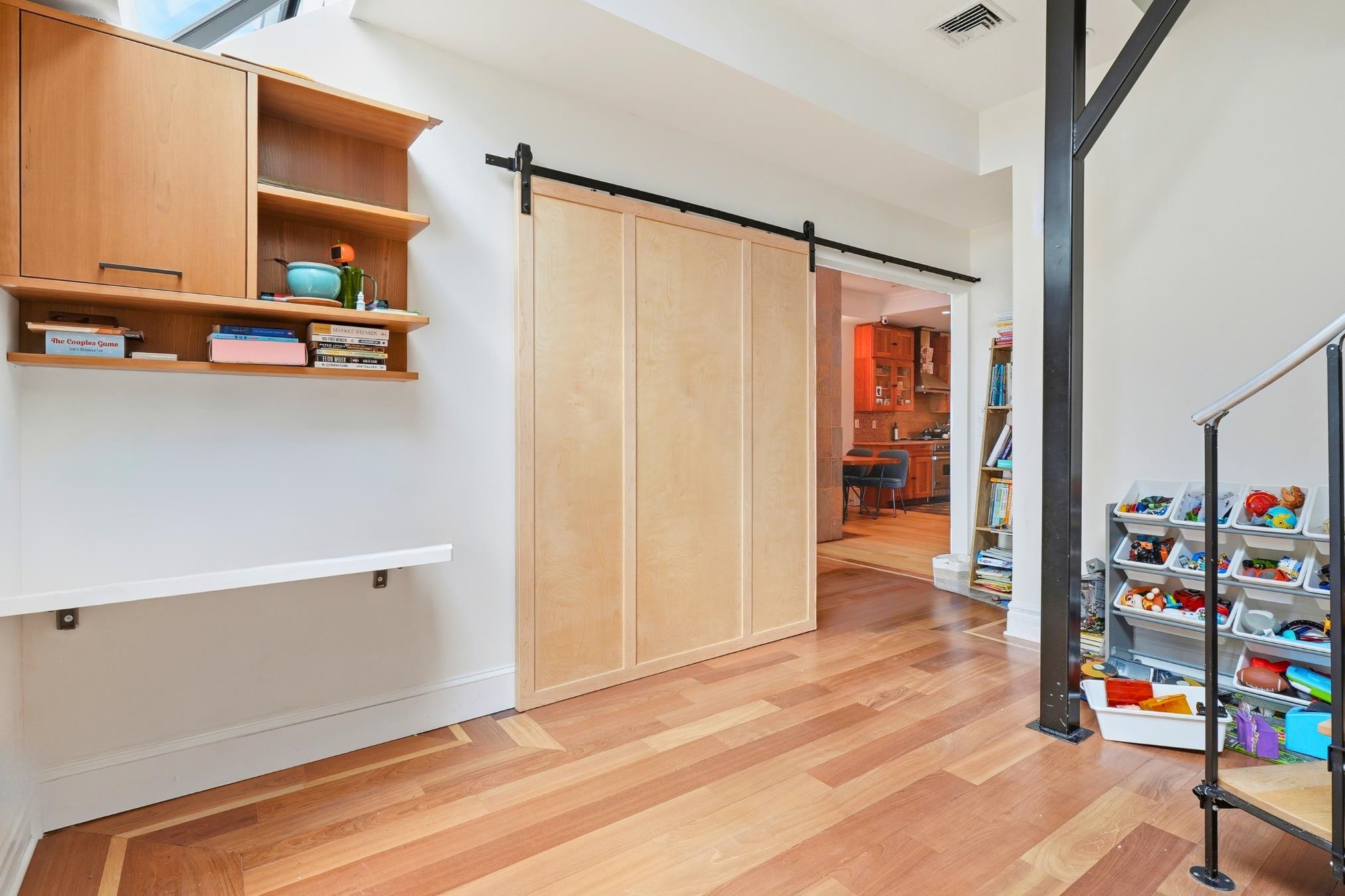 81 MONTGOMERY ST Unit: 7