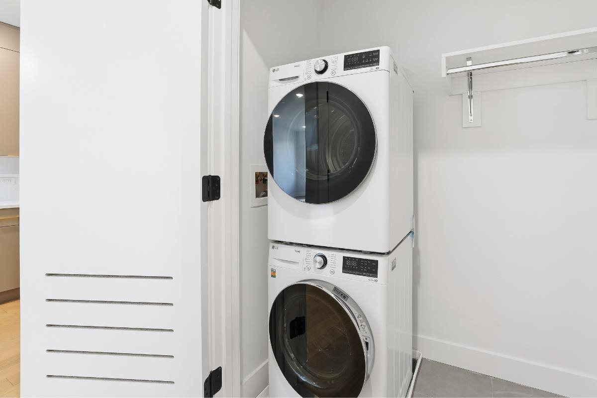 35 ORCHARD ST Unit: 303