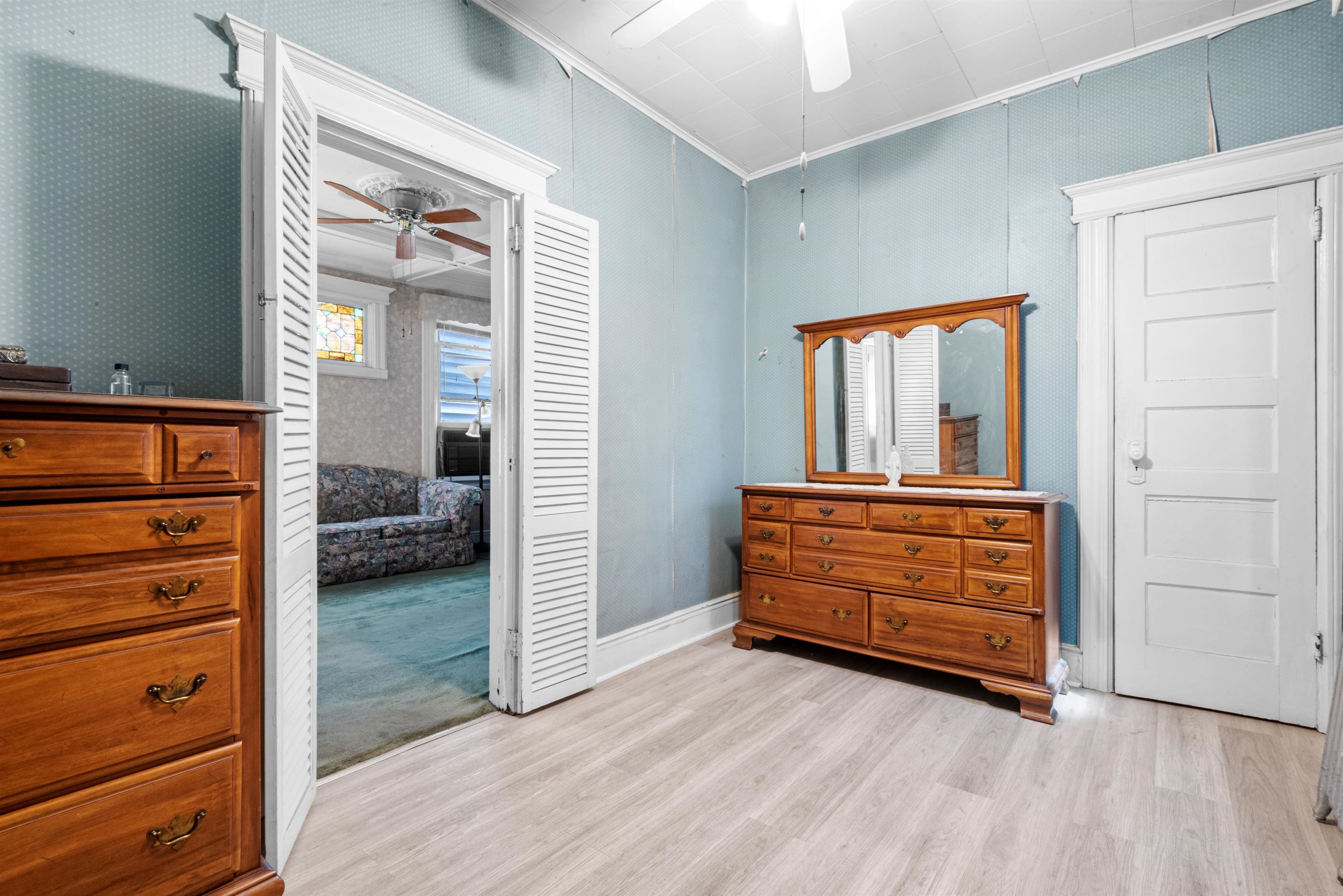 26 WINFIELD AVE