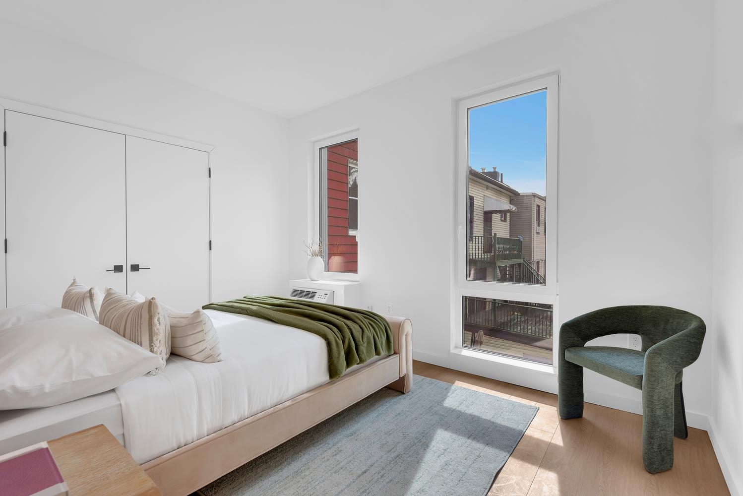 328 PACIFIC AVE Unit: 370