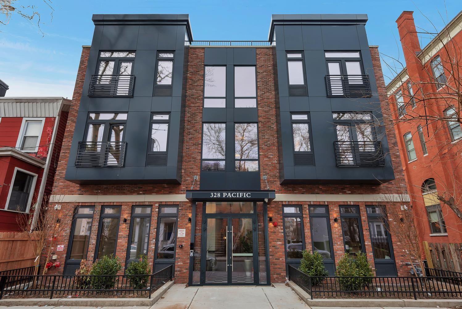 328 PACIFIC AVE Unit: 206