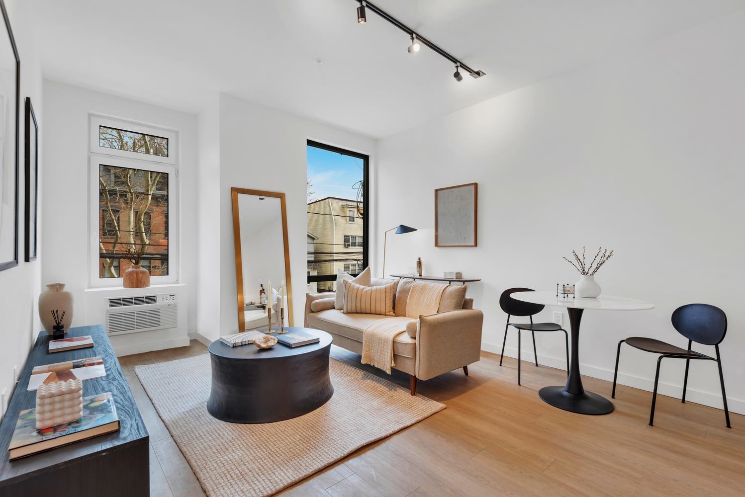 328 PACIFIC AVE Unit: B40