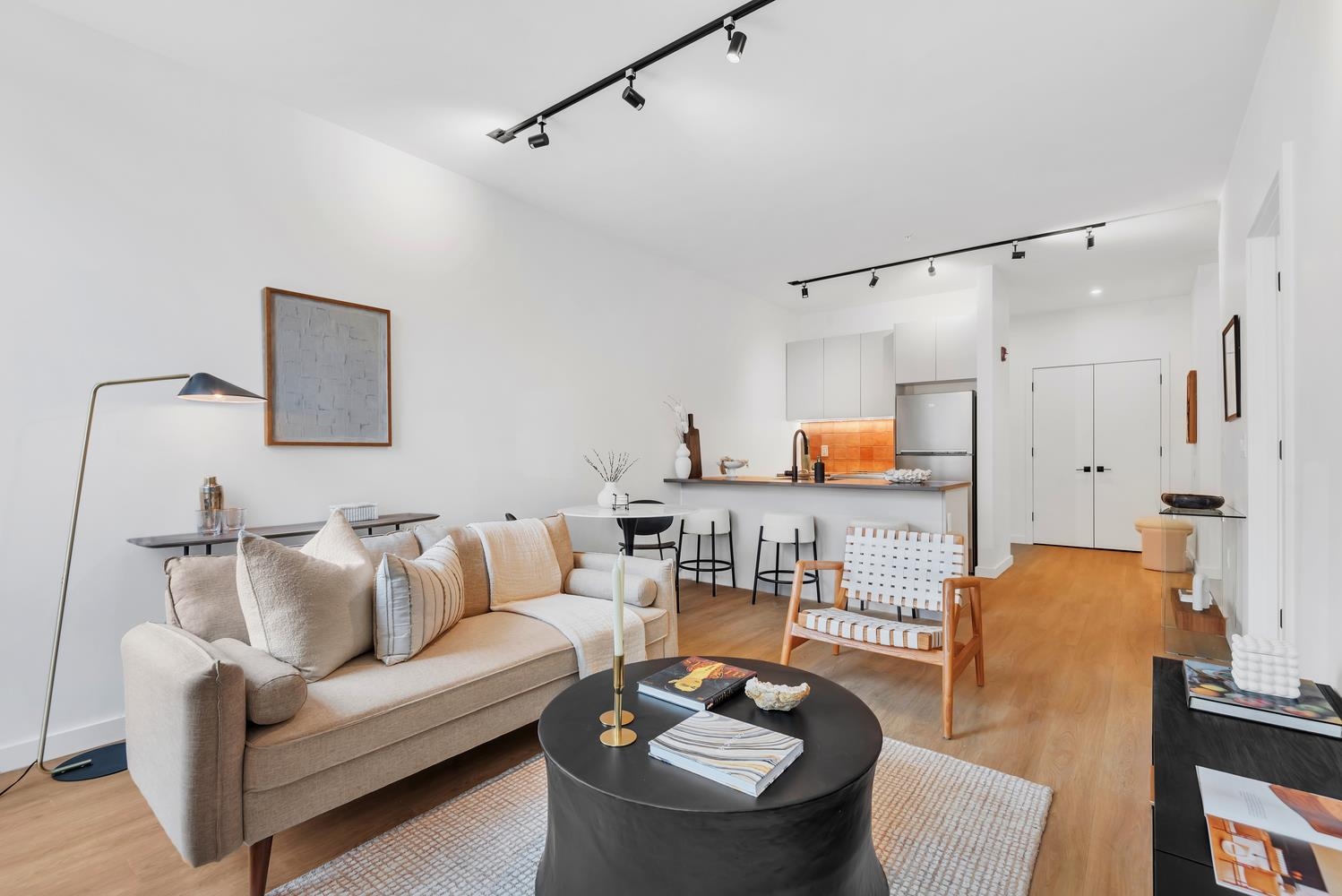 328 PACIFIC AVE Unit: B40